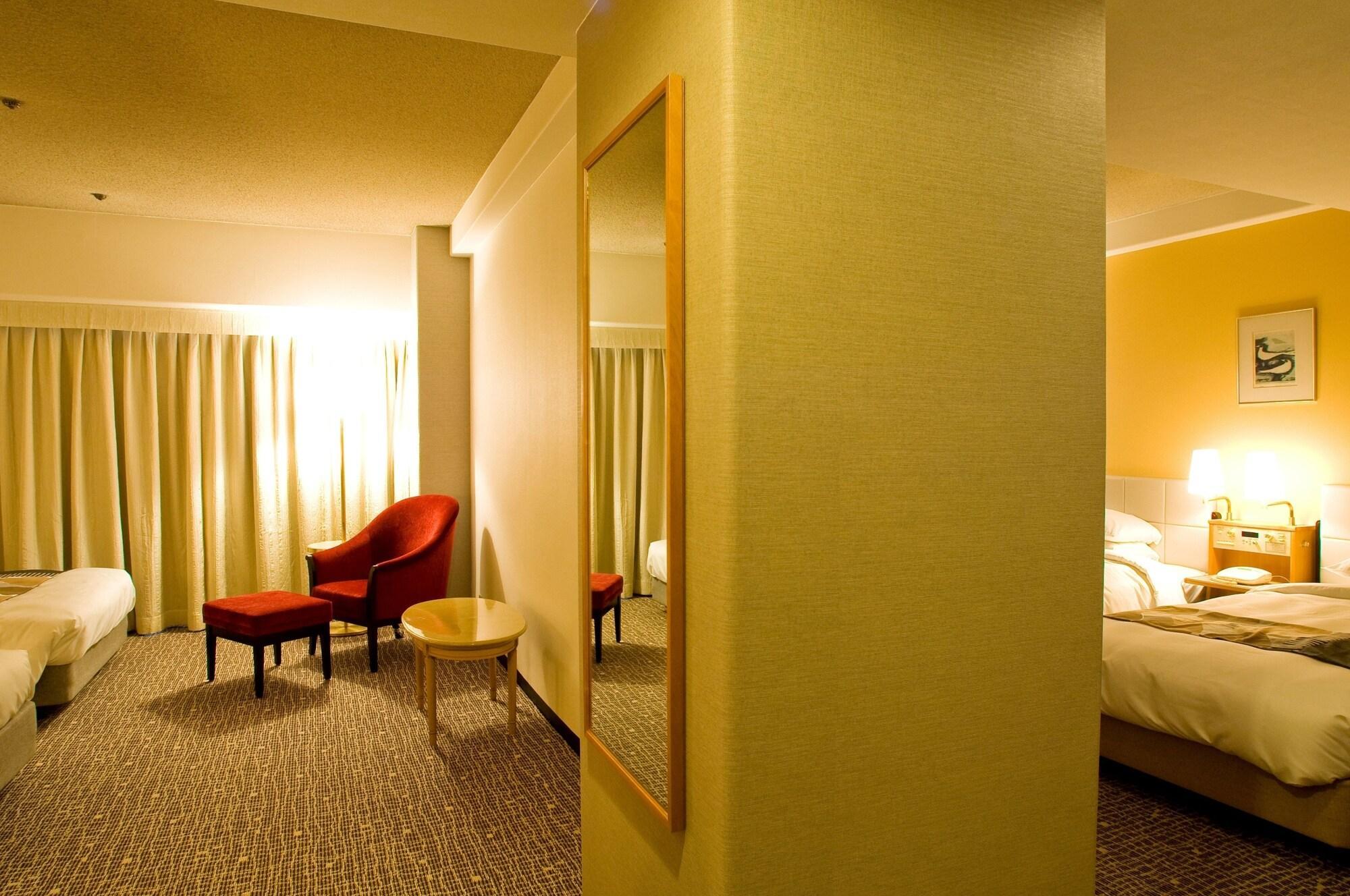 Hotel New Otani Hakata Fukuoka  Exteriör bild A room at the hotel