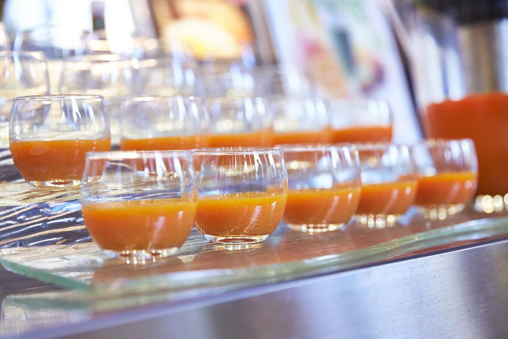 Hotel New Otani Hakata Fukuoka  Exteriör bild Carrot juice